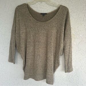 Gyft Super Soft Dolman Sleeve Sweater Tan Black Size XS